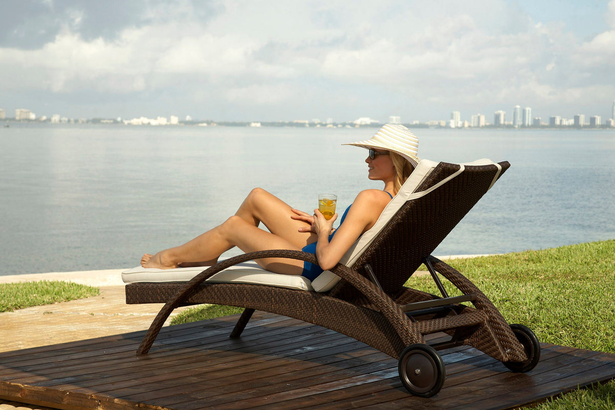 Atlantis Chaise Lounge with Cushion