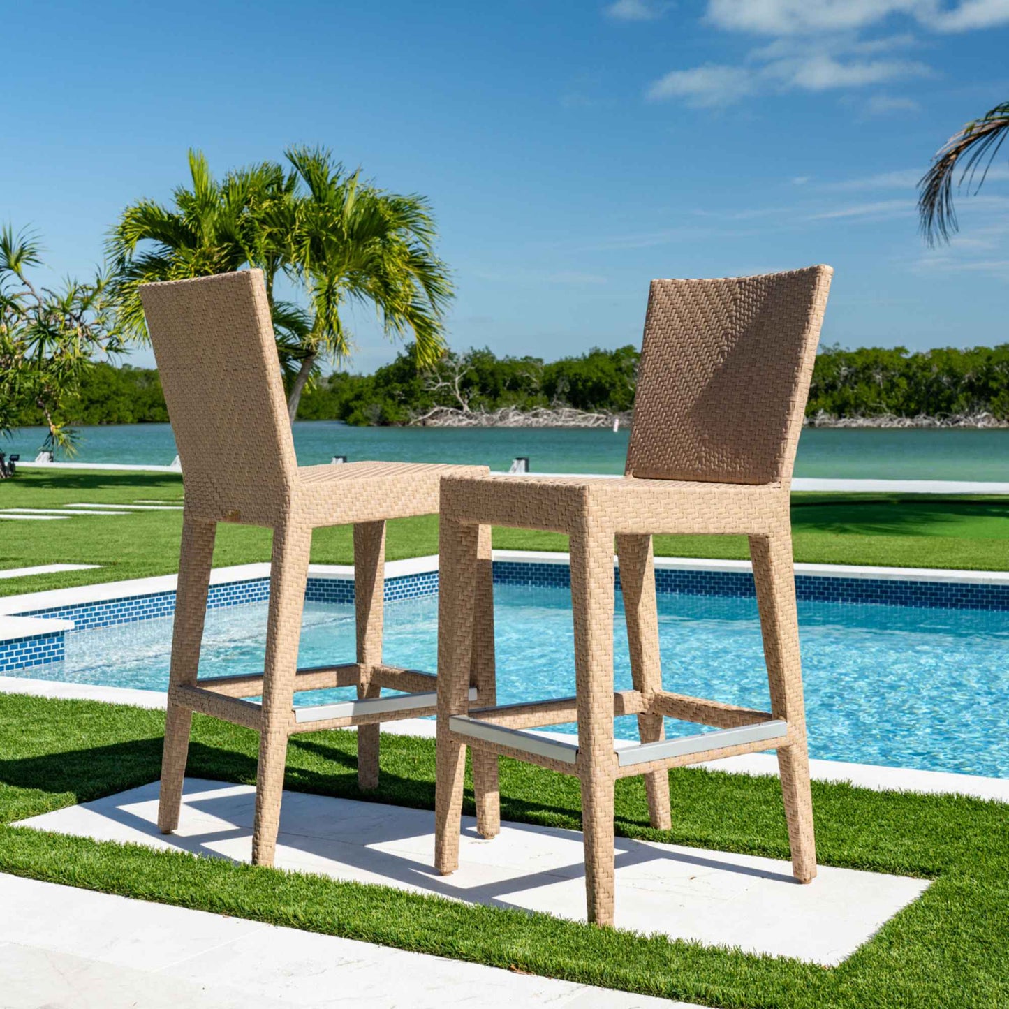 Panama Jack Austin 3-Piece Round Pub Table Set